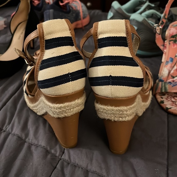 Antonio Melani wedge style shoes size 7 1/2 - Picture 3 of 4